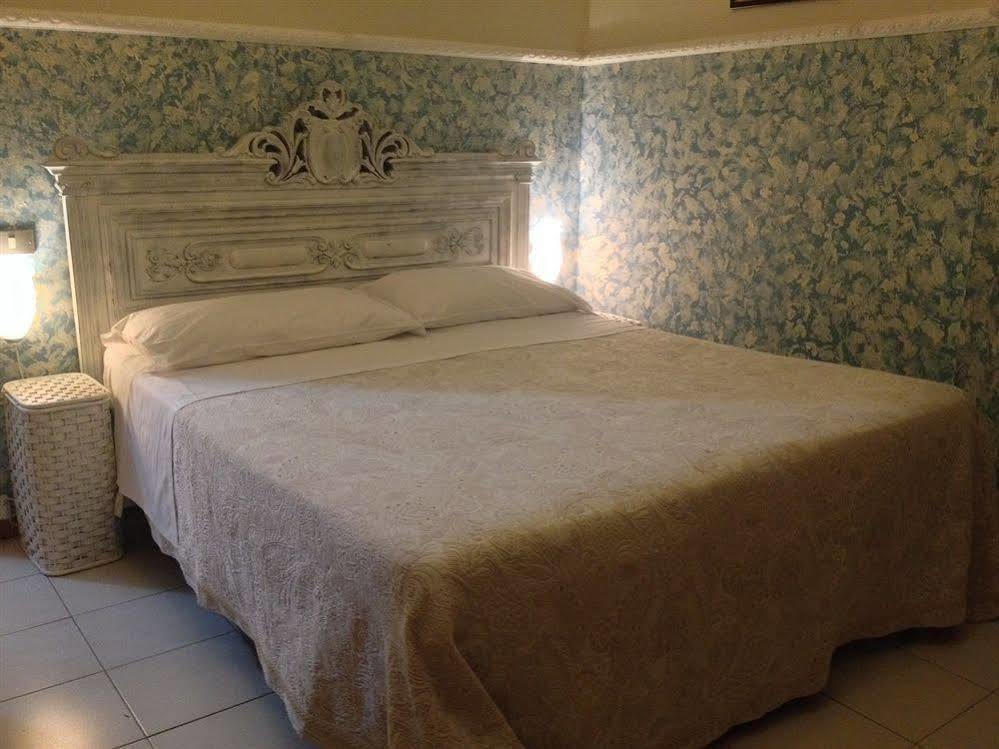 Bed & Breakfast Santa Fara Bari Extérieur photo